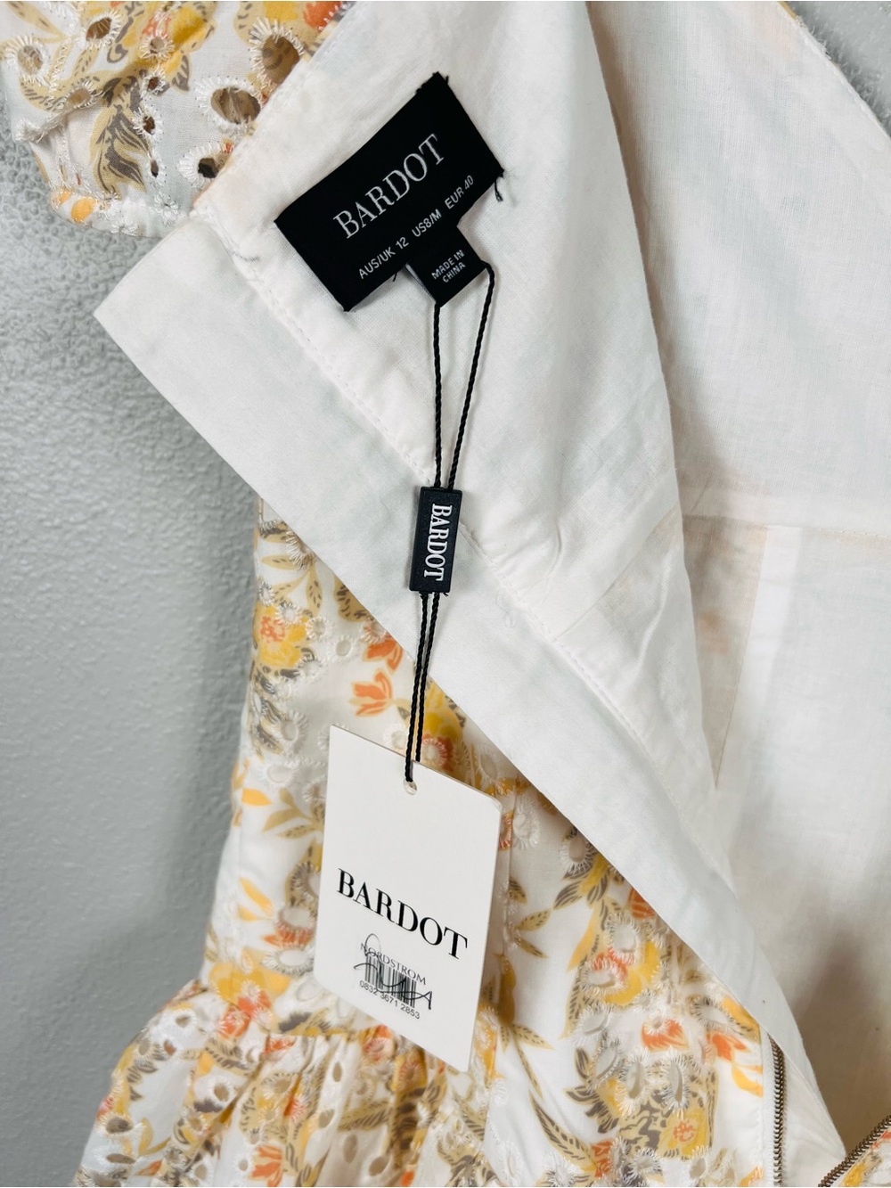 NWT Bardot Broderie Anglaise Eyelet Lace Ruffle Minidress In Tropical Size 8 - Picture 5 of 8